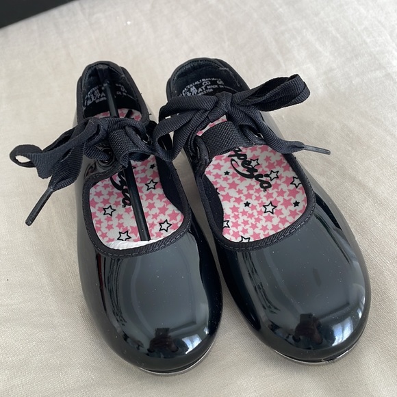 Capezio Jr Tyette Tap Shoes - Picture 3 of 6